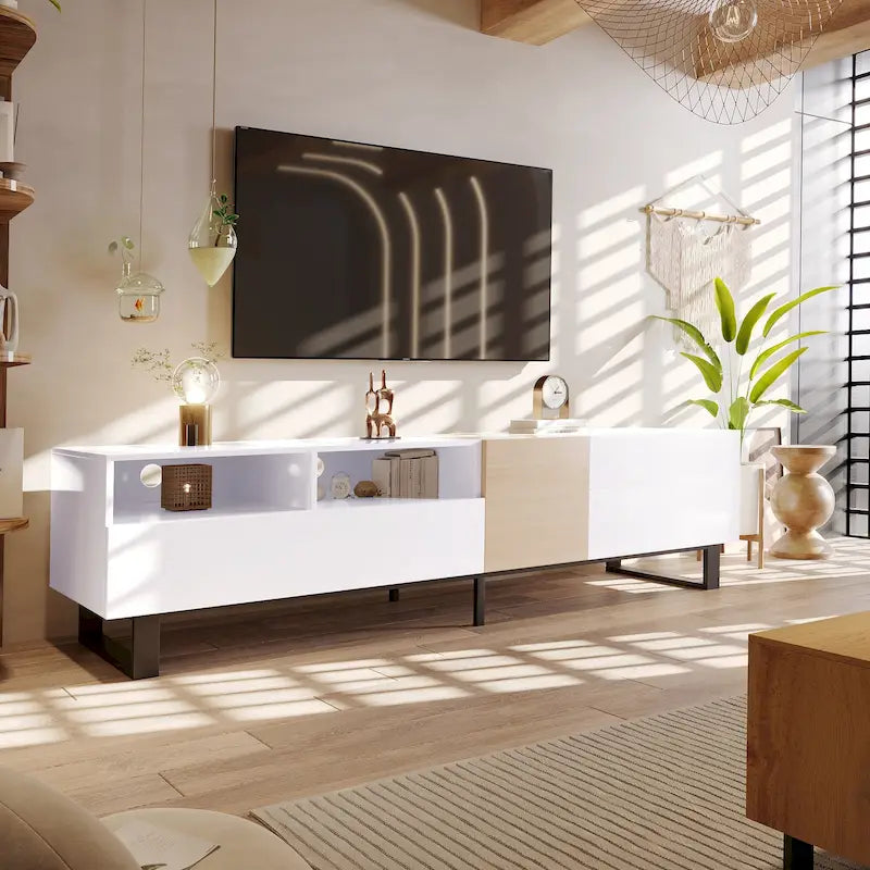 Meuble TV blanc moderne avec portes abattantes et étagères réglables
