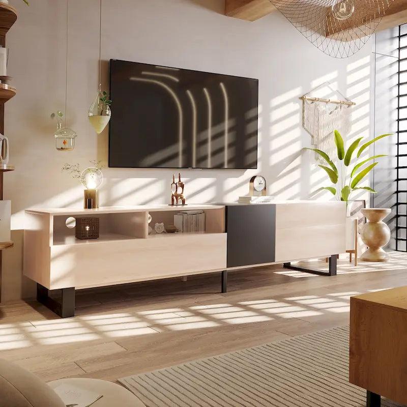 Meuble TV blanc moderne avec portes abattantes et étagères réglables