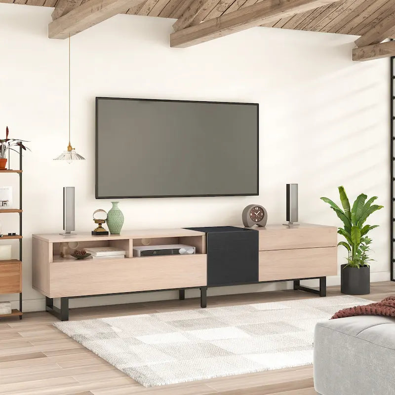 Meuble TV blanc moderne avec portes abattantes et étagères réglables