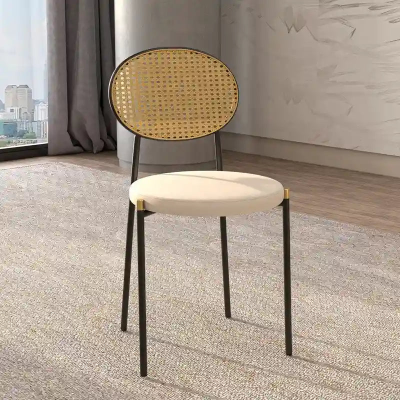 Chaise de salle à manger moderne en velours avec dossier en rotin tressé et piétement en acier à embouts dorés
