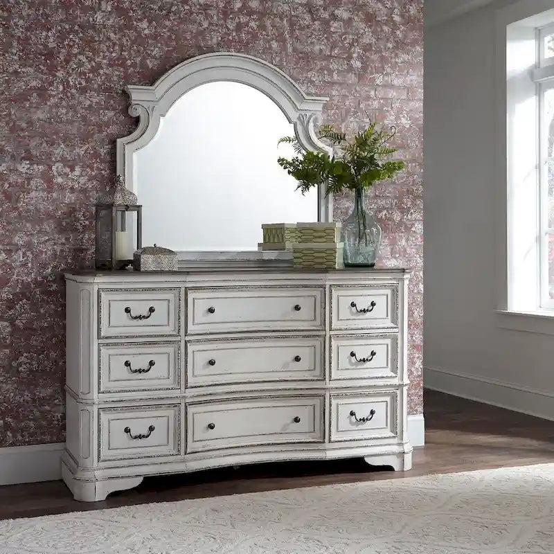 Commode antique blanc cassé à façade galbée, 9 tiroirs, avec plateau effet écorce vieillie