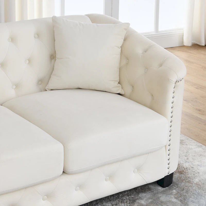 Canapé 3 places en velours capitonné avec accoudoirs cloutés, pieds expresso foncé, crème