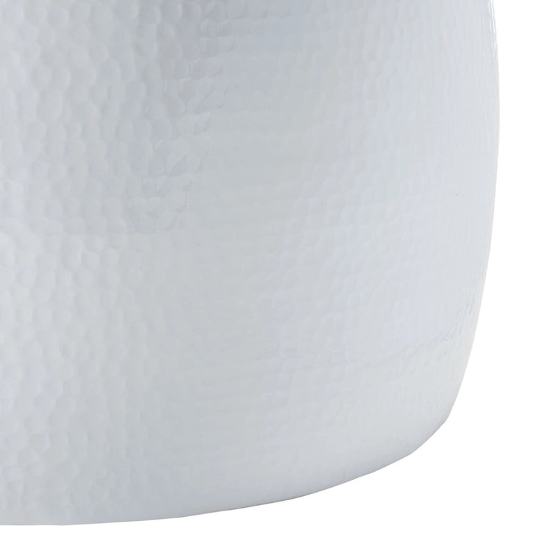 Tabouret de table rond en métal martelé blanc argenté, pièce d'accent artisanal